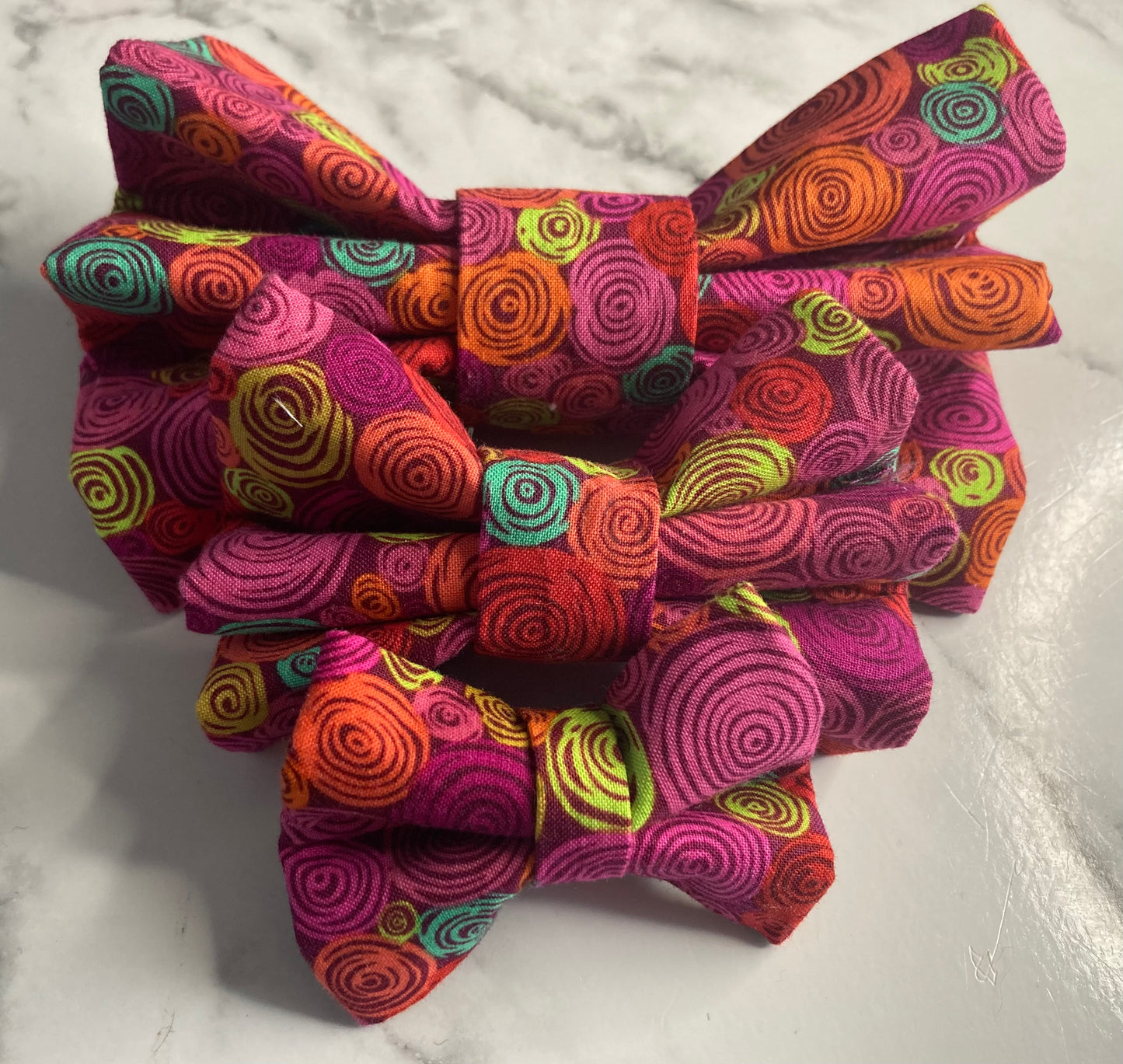 Swirl dog bow tie, handmade dog bow tie, cute bow tie, pet bow tie, dog accessories, matching dog accessories, collar and lead